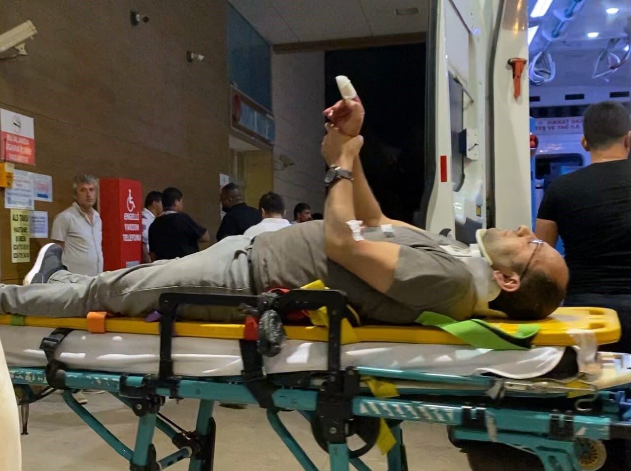 Bursa'nın İnegöl ilçesinde iki motosikletin çarpışması sonucu 4 kişi yaralandı.