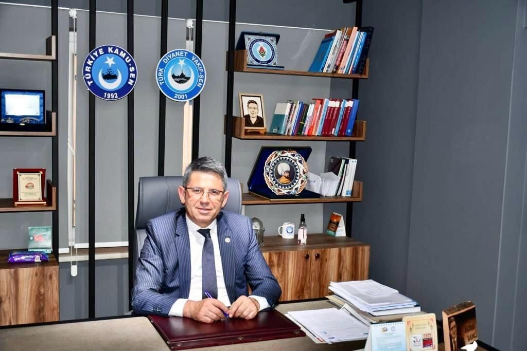 Türk Diyanet Vakıf-Sen Genel Başkan Yardımcısı Hilmi Şanlı, camilerin, yalnızca
