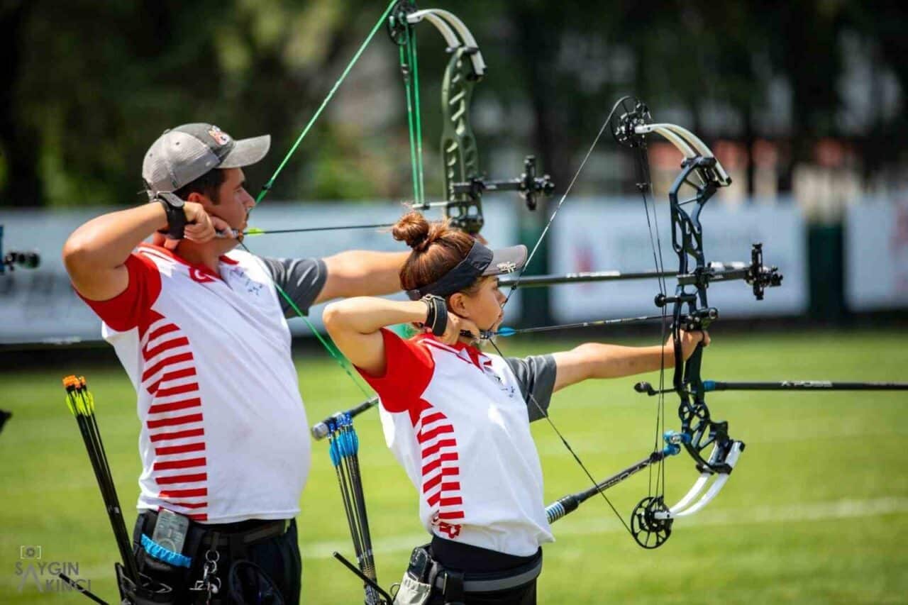 Muğla Büyükşehir Belediyesi Spor Kulübü’nden Emircan Haney ve Hazal Burun,