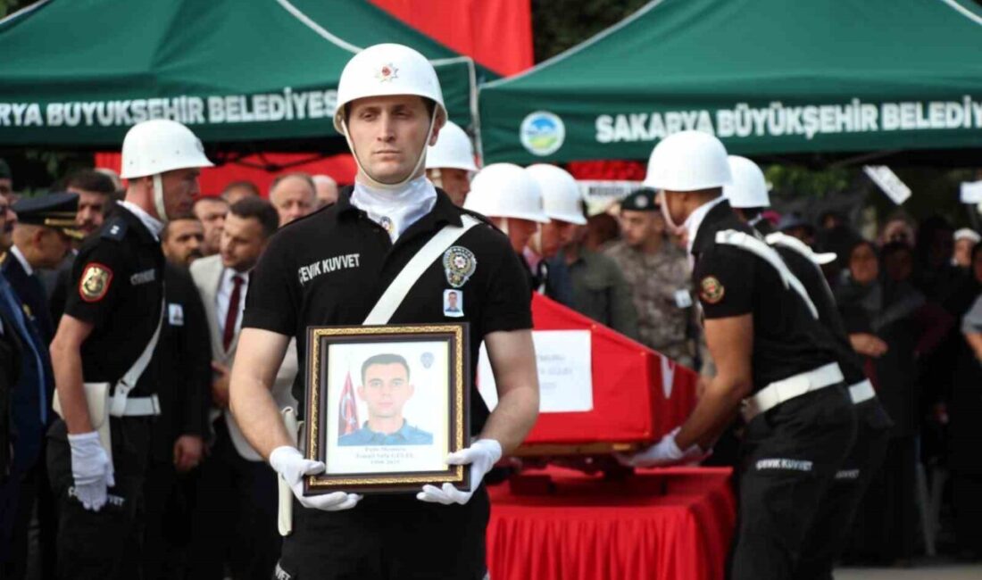 Çankırı’da hafif ticari aracın tıra çarpması sonucu hayatını kaybeden Polis