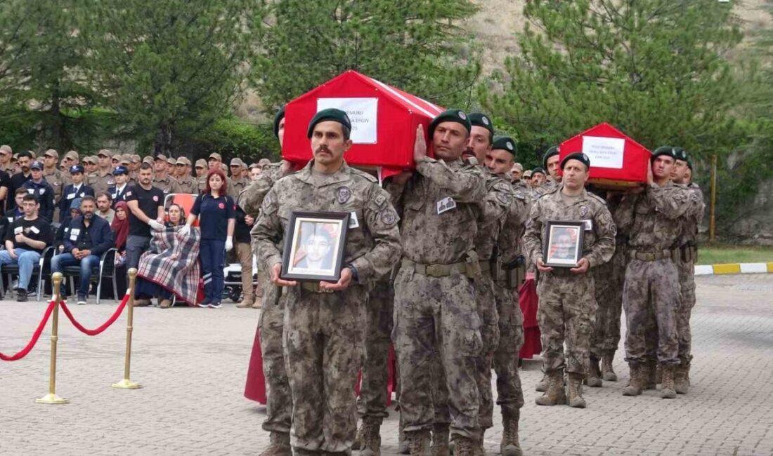Çankırı’da hafif ticari aracın tıra çarpması sonucu 2 kursiyer yaşamını