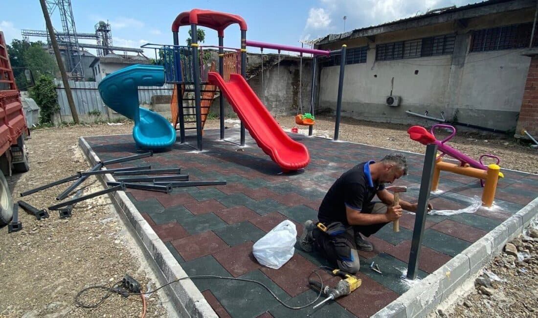 Düzce'nin Çilimli ilçesinde, çocuklara karne hediyesi olarak yeni bir park