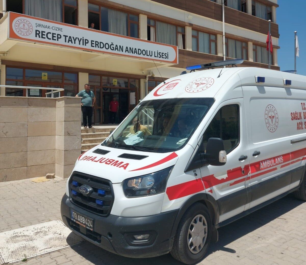 Şırnak'ın Cizre ilçesinde, Alan Yeterlilik Testi (AYT) sırasında bayılan iki