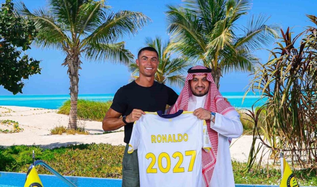 Al Nassr, Cristiano Ronaldo ile 2027 yılına kadar sürecek yeni