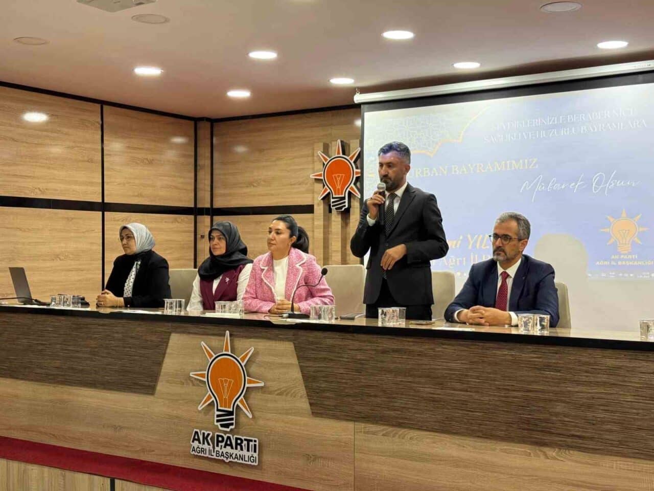 AK Parti Ağrı İl Başkanlığı, Kurban Bayramı dolayısıyla düzenlenen etkinlikte