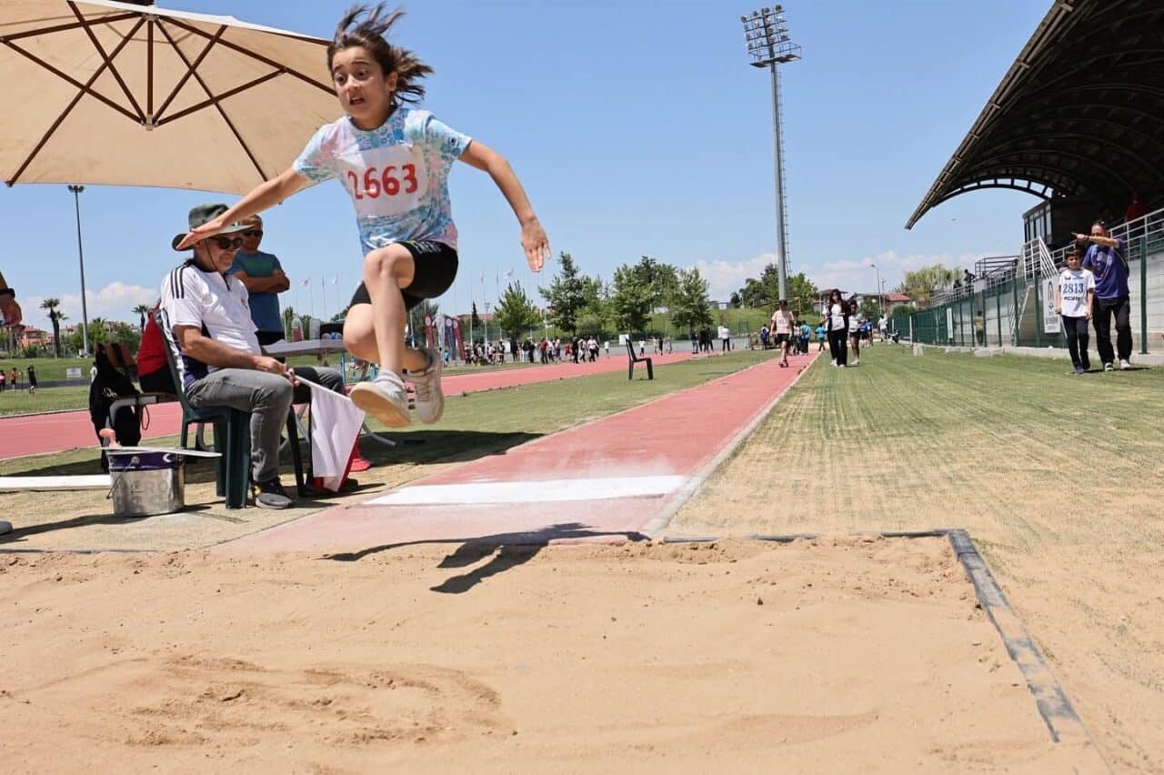 Denizli, 21-22 Haziran tarihlerinde Anadolu Yıldızlar Ligi Atletizm Grup Şampiyonası'na