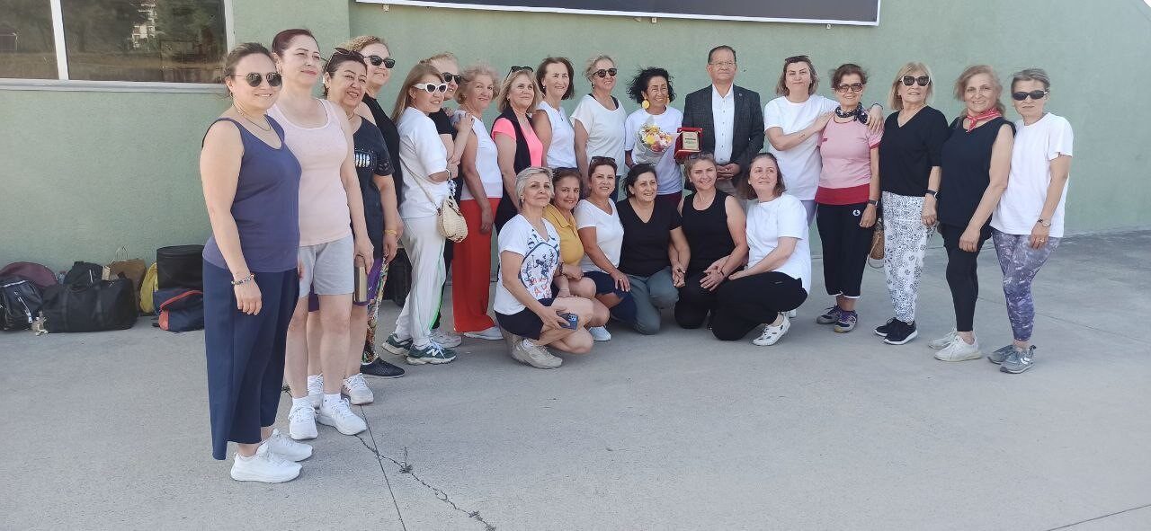 Devrek’te Rüştü Onur Sanat Merkezi Derneği (ROSAK), halk oyunlarına katkılarından