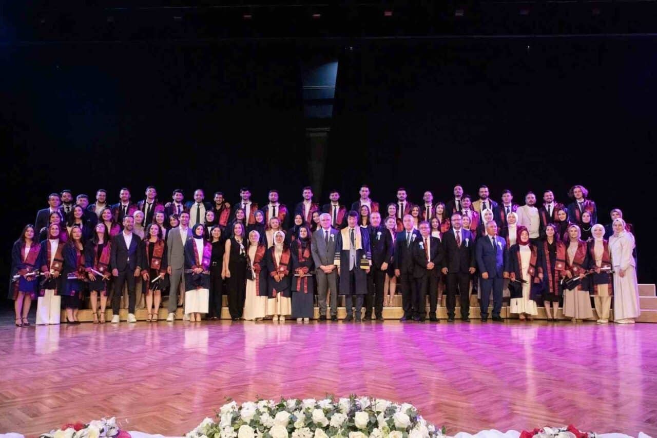 Erzincan Binali Yıldırım Üniversitesi Diş Hekimliği Fakültesi mezuniyet töreni, Prof.