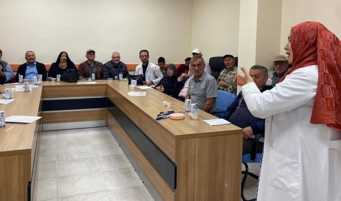 Aydıntepe İlçe Devlet Hastanesi'nde düzenlenen Diyabet Okulu eğitimleri tamamlandı. Katılımcılara,