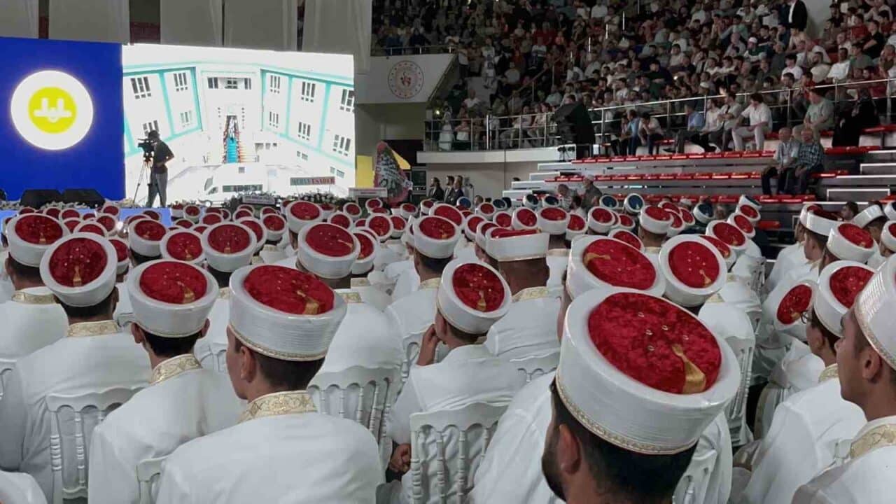 Diyanet İşleri Başkanı Prof. Dr. Ali Erbaş, Konya’da gerçekleştirilen Hafızlık