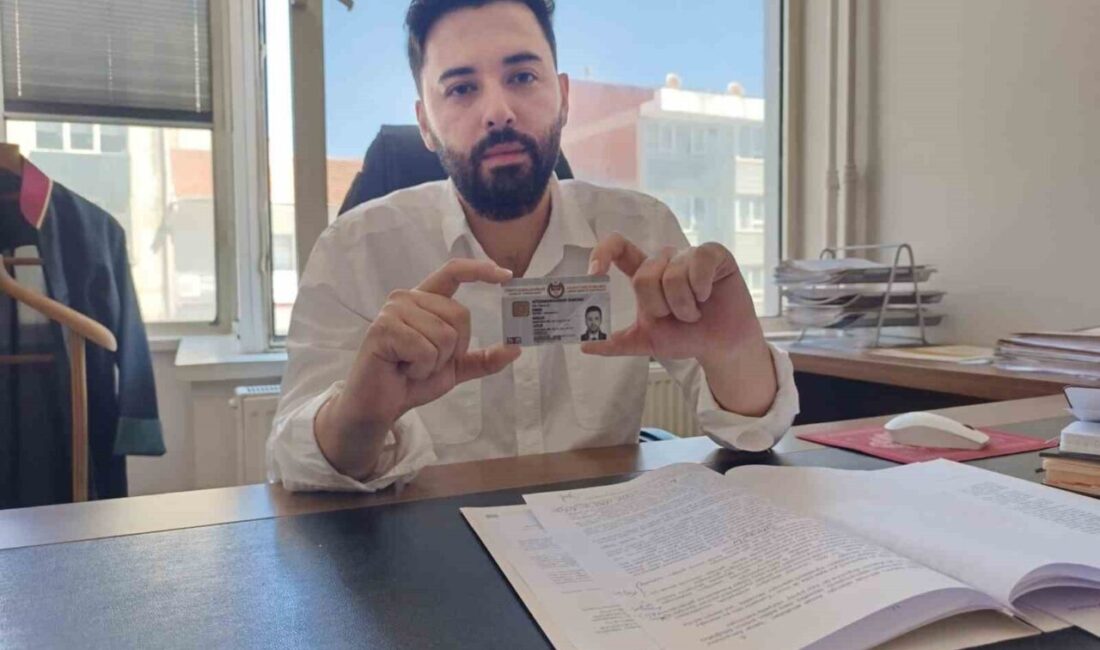 Afyonkarahisar'da avukat Emre Sagun, sahte kimlik kullanarak dolandırıcılık yapan kişilere