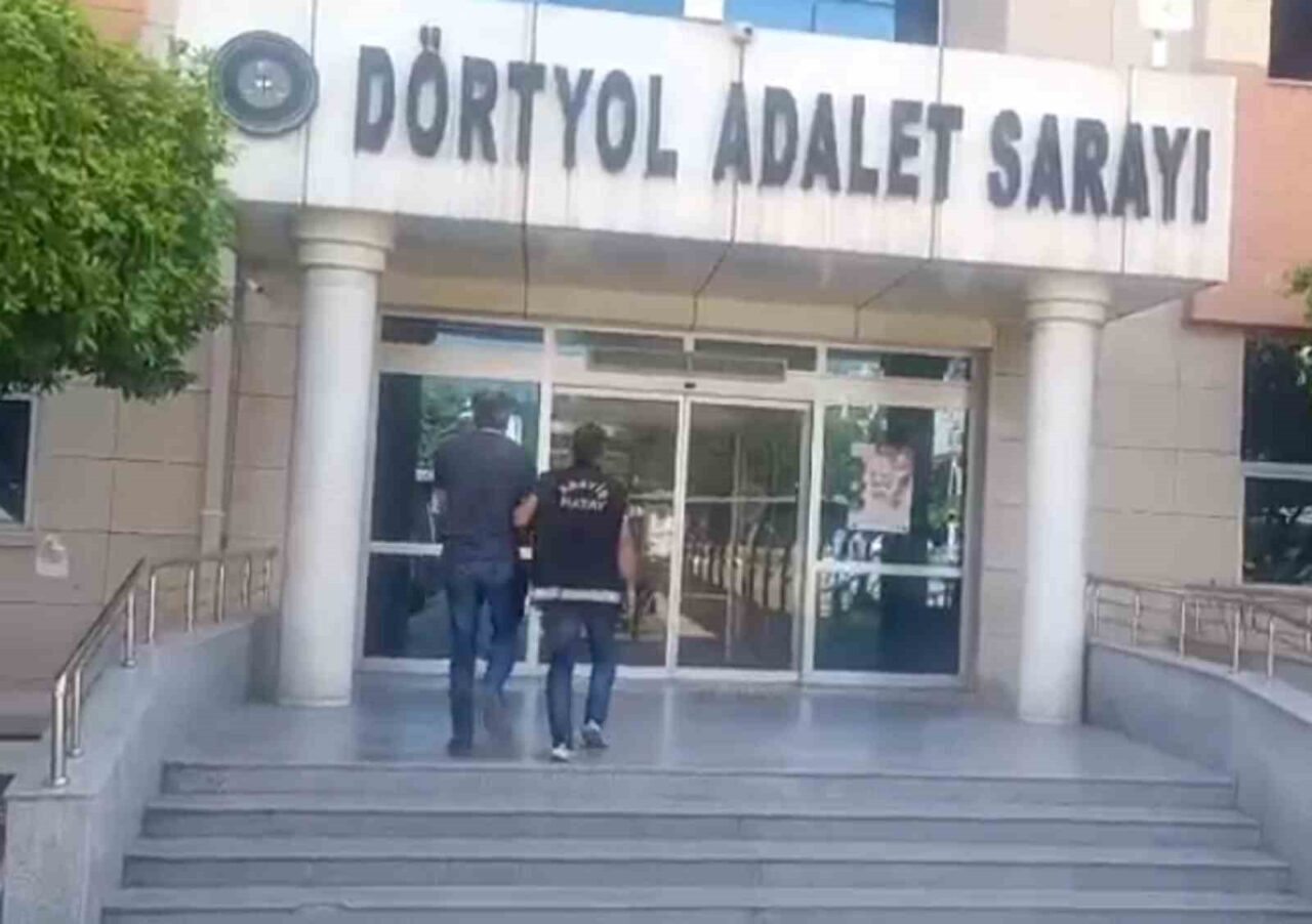Hatay'ın Dörtyol ilçesinde düzenlenen asayiş uygulamasında, çeşitli suçlardan aranan 7