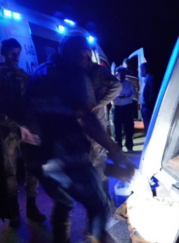 Van'ın Gürpınar ilçesinde düğün dönüşü meydana gelen trafik kazasında E.D.