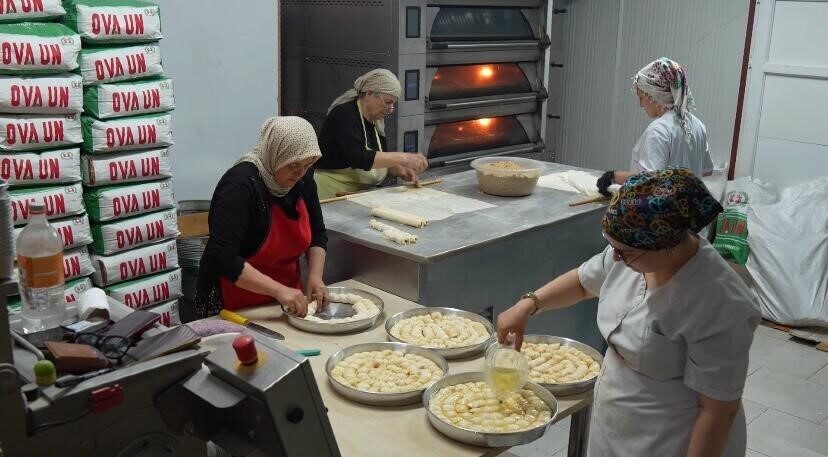 Serpil Deniz, yanan çeyiz mağazası sonrası borç yüküyle mücadele ederken,