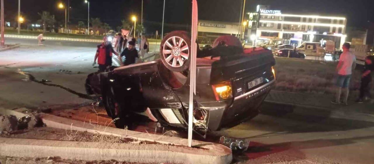 Balıkesir'in Edremit ilçesinde bulunan Zeytinli Mahallesi'ndeki akıllı kavşakta U.D.K. idaresindeki