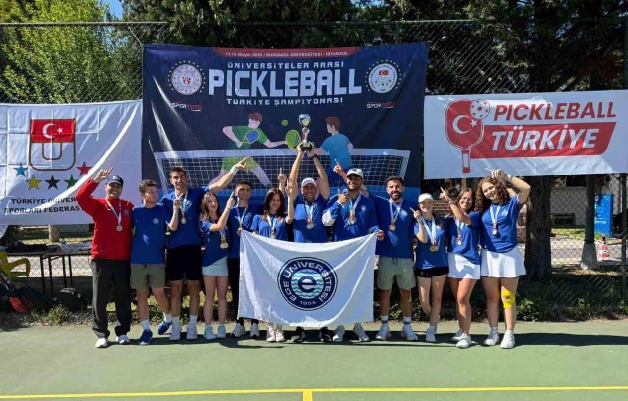 Ege Üniversitesi Pickleball Takımı, Türkiye Üniversiteler Pickleball Şampiyonası'nda şampiyon olup