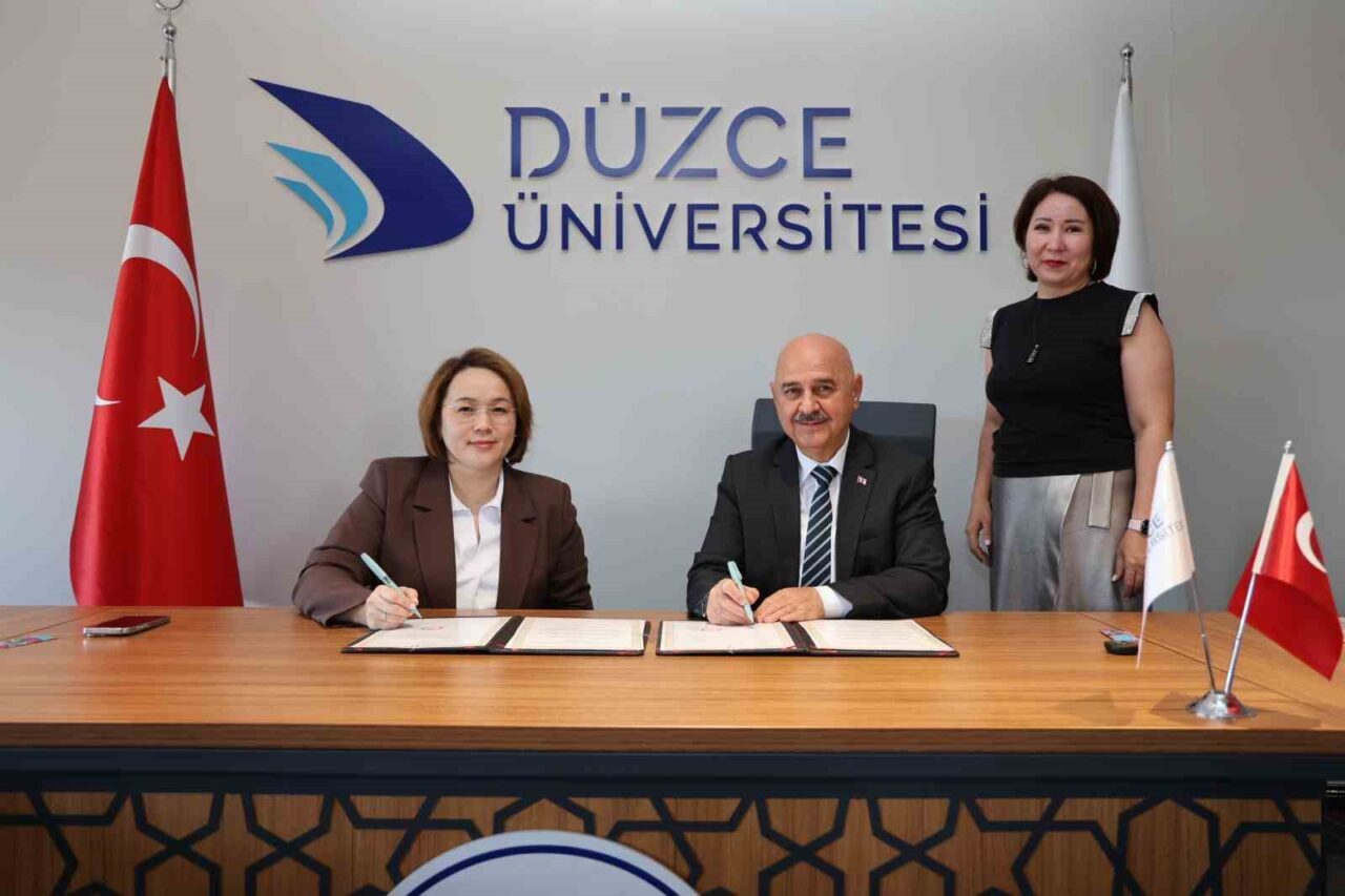 Düzce Üniversitesi, West Kazakhstan Marat Ospanov Medical University yetkilileri Doç.
