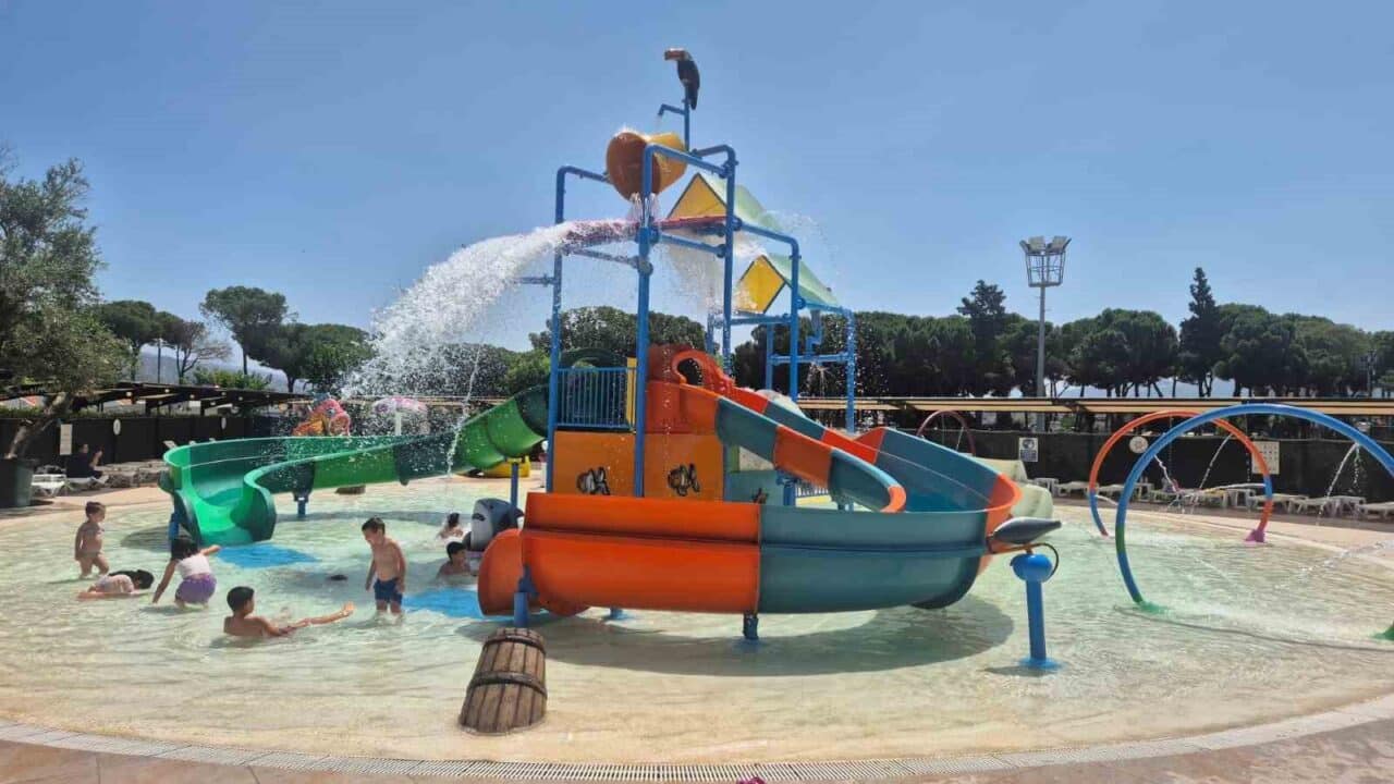 Aydın'daki Tekstil Park, yaz boyunca çocuklar için serinleme ve eğlence