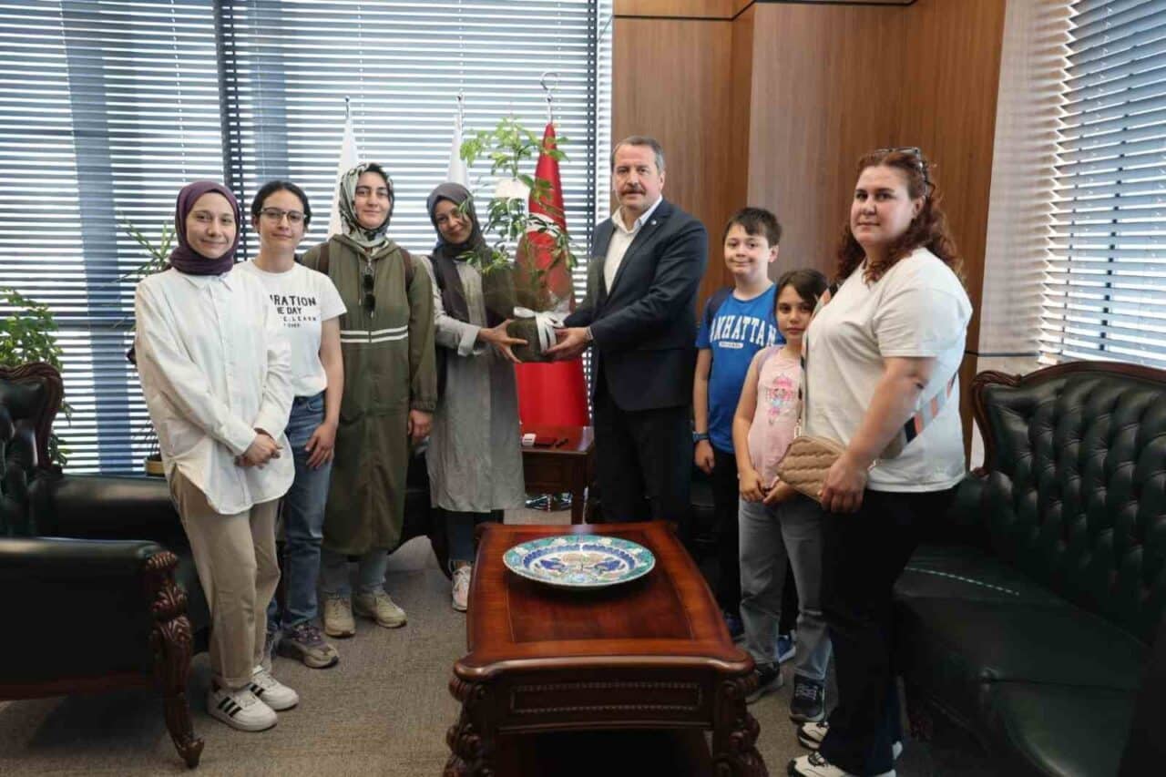 Ek atama bekleyen öğretmen adayı anneler, 2024 KPSS puanlarıyla ilgili