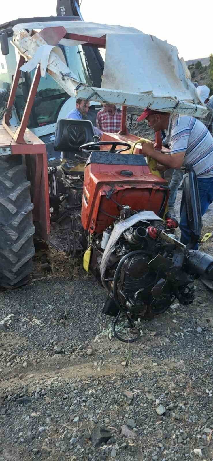 Çorum’un Kargı ilçesinde el freni çekilmeyen bir traktör, Akkaya köyünde