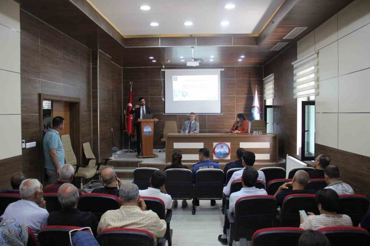Elazığ'da Sivrice Toplum Sağlığı Merkezi, akılcı ilaç kullanımı ve bitkisel