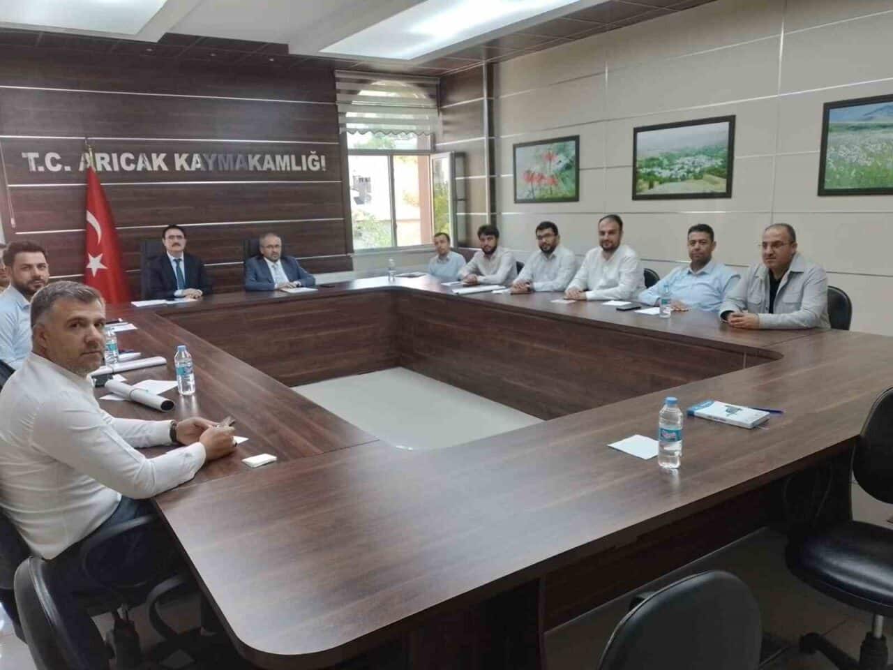 Elazığ'da İl Müftüsü İrfan Üstündağ başkanlığında yapılan ilçe müftüleri haziran