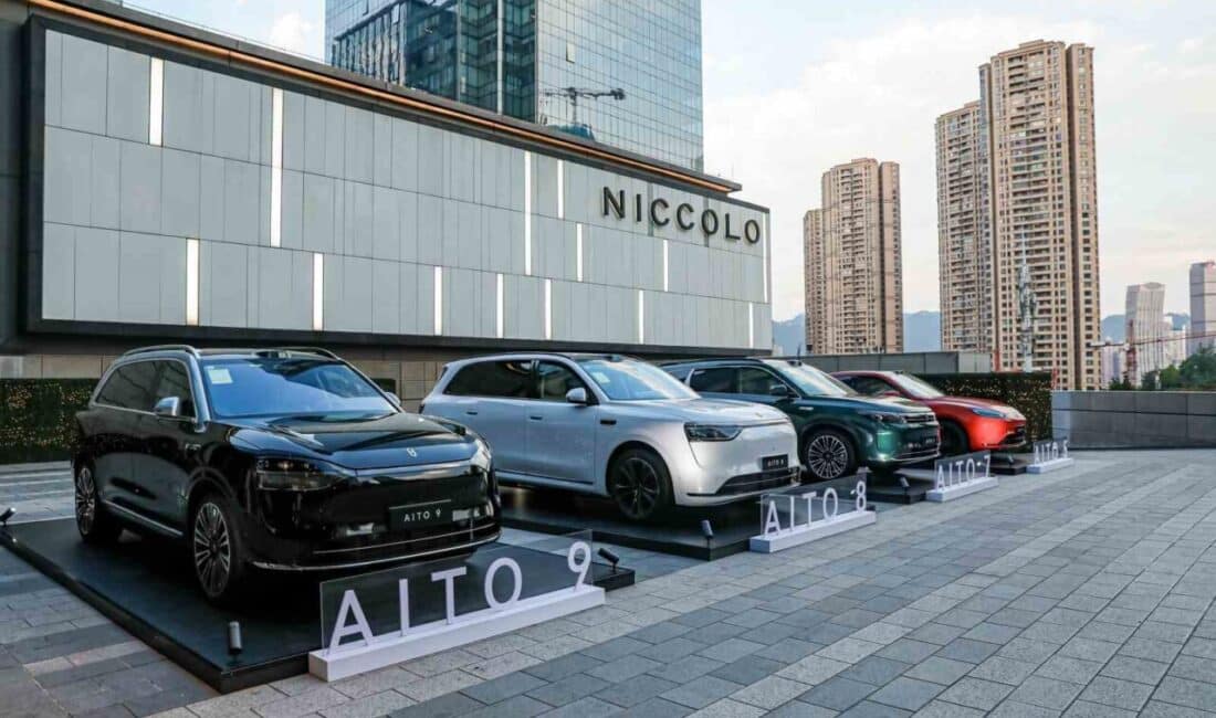 AITO, Chongqing'de ilk Siber Medya Turu'nu düzenleyerek elektrikli araçlarının yeniliklerini
