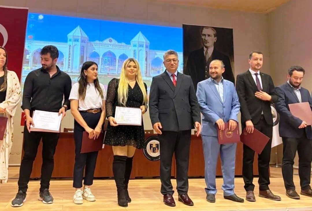 Kütahya Dumlupınar Üniversitesi, "Kütahya ve Kitap Kültürü" panelinde Cumhuriyetin 100.