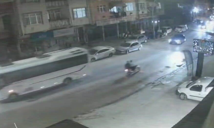 Kocaeli'nin İzmit ilçesinde 18 yaşındaki Enes Ağaç, kimliği belirsiz bir
