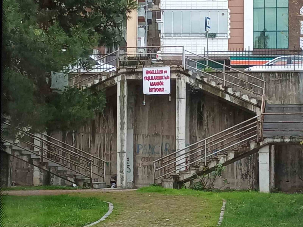 Samsun'un Atakum ilçesinde, engelli ve yaşlıların ulaşım sorununu çözmek için