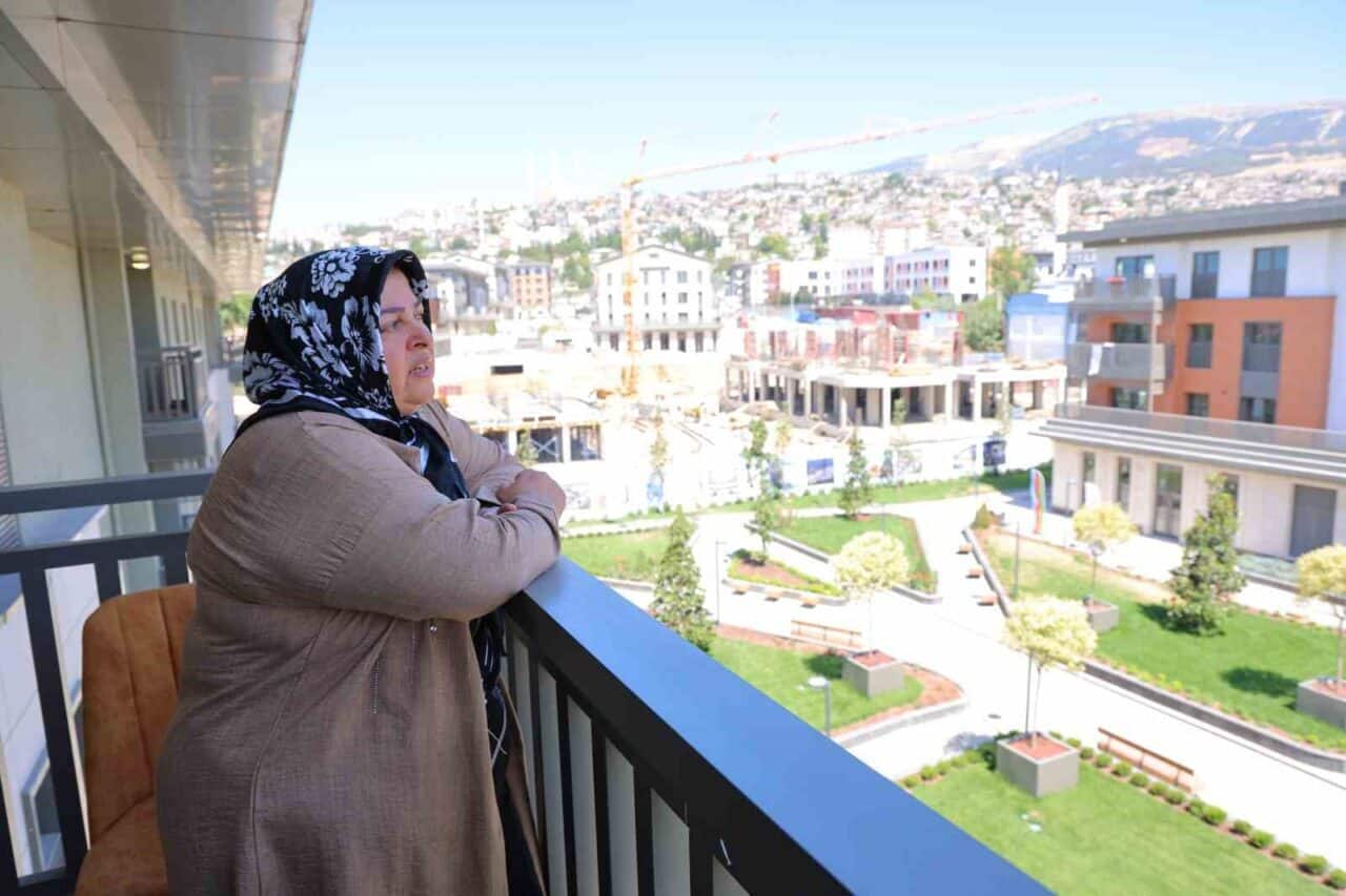 Kahramanmaraş'ta depremde eşi Yavuz Altun'u kaybeden Leyla Altun, 3 gün