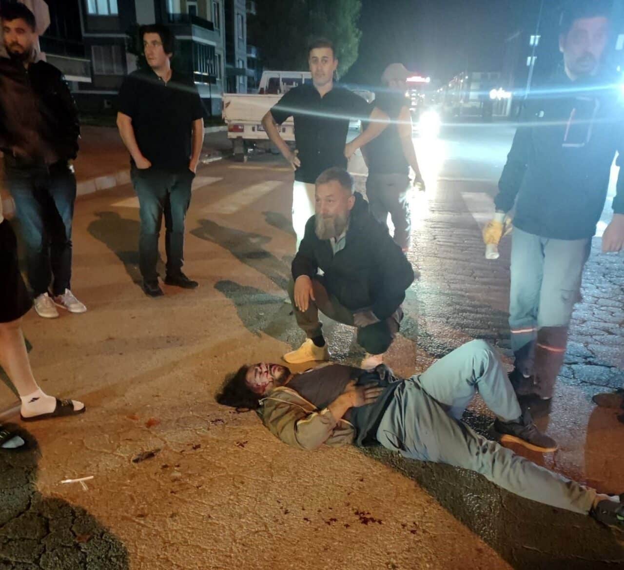 Erzincan’da Sultan Melik Caddesi'nde motosiklet ve minibüs çarpıştı. Kazada motosiklet