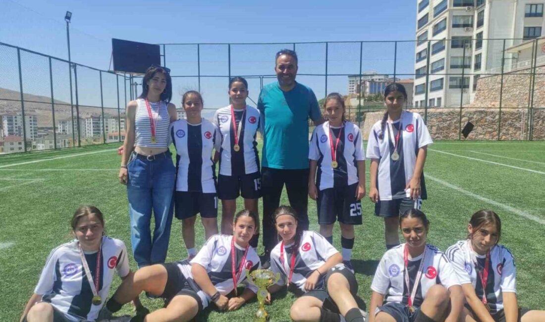 Erzincan Gençler Gücü Spor Kulübü Kız Futbol Takımı, Elazığ'da gerçekleştirilen