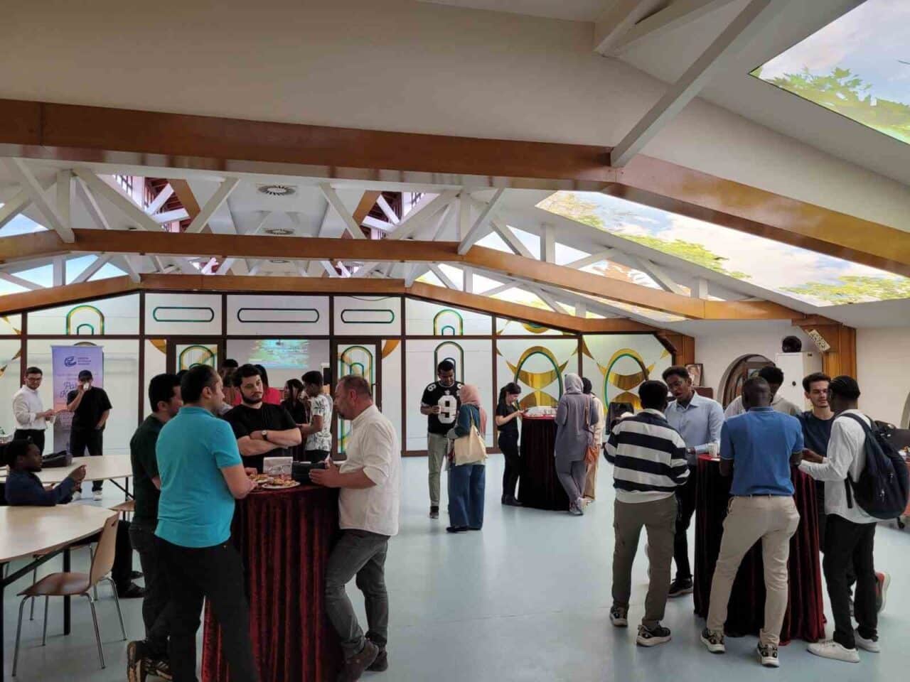 Eskişehir Büyükşehir Belediyesi Gençlik Merkezi, farklı kültürleri bir araya getirerek