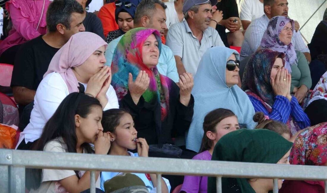Mersin'in Erdemli ilçesinde 41 mahalle takımının katıldığı 20. Kaymakamlık Kupası
