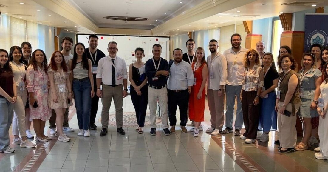 Eskişehir Osmangazi Üniversitesi'nde, Türk Çocuk Acil Tıp ve Yoğun Bakım