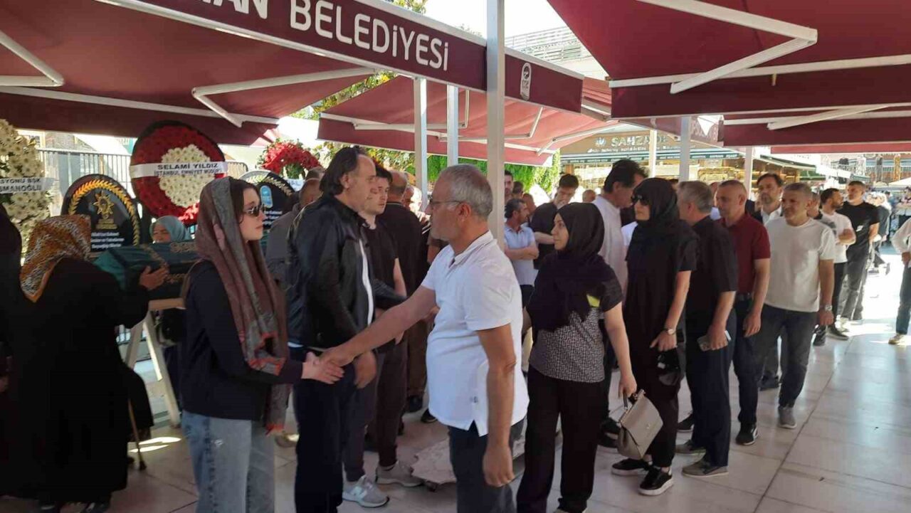 Eyüpspor Başkanı Murat Özkaya’nın babası Ömer Sıtkı Özkaya, 78 yaşında