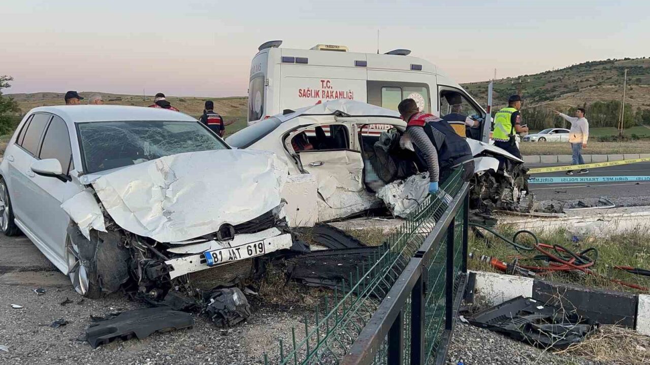 Yozgat'ta E-88 karayolunda Taha Kaymak ve eşi Şükran Kaymak'ın yaşamını