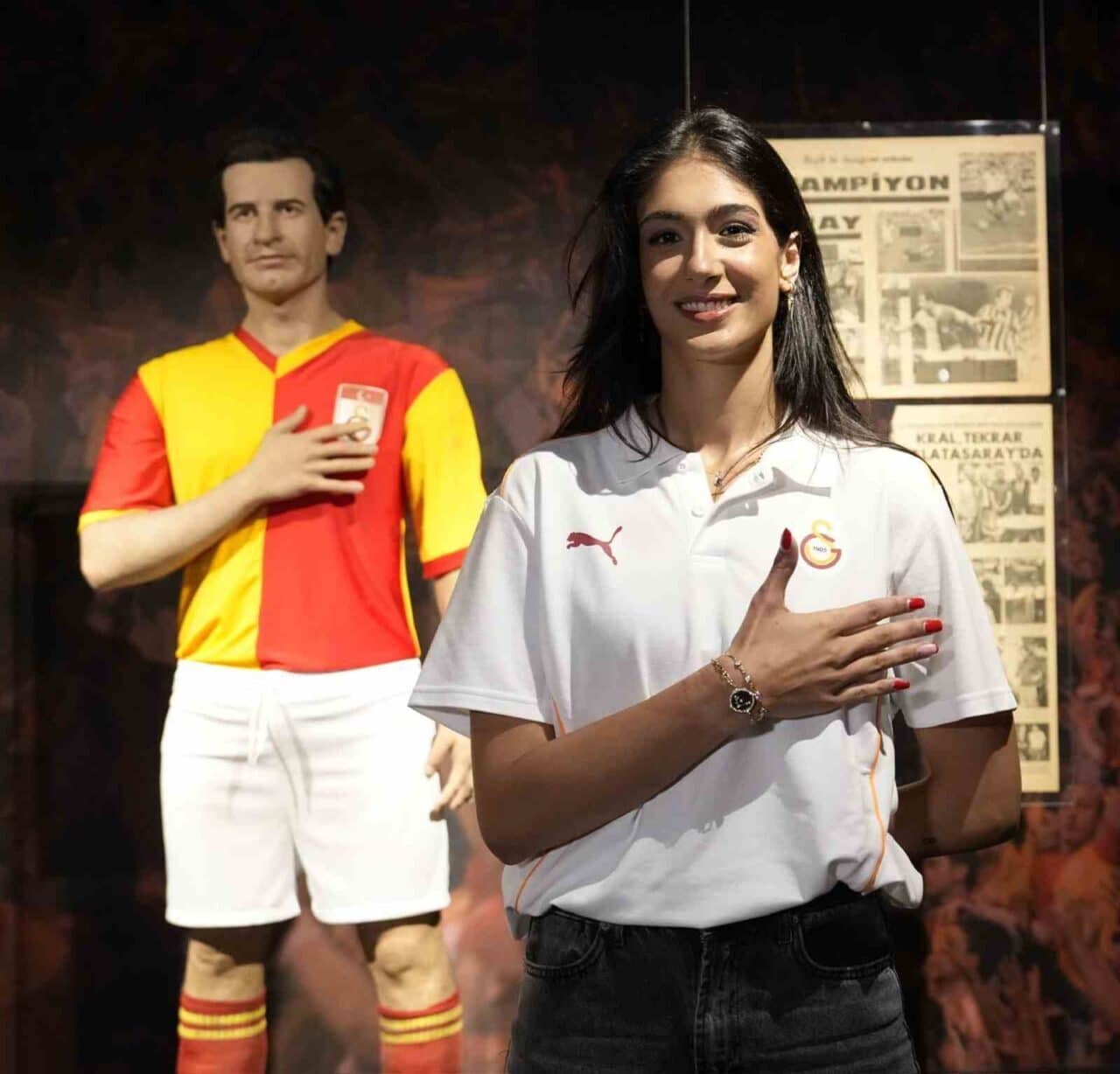 Galatasaray Kadın Voleybol Takımı, milli oyuncu Yasemin Güveli ile 1