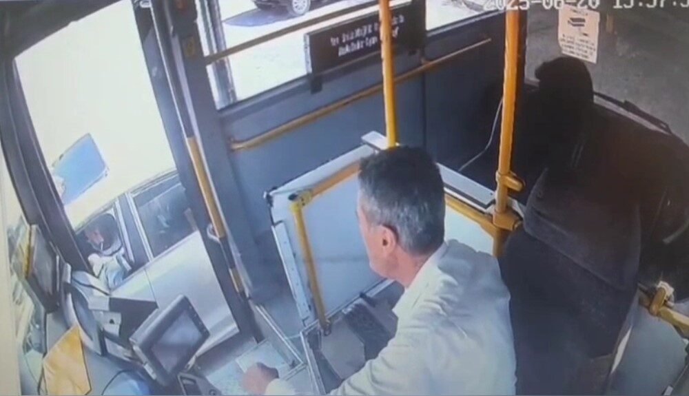 Gaziantep'te halk otobüsü şoförü Osman Y. (55), trafikte tartıştığı bir