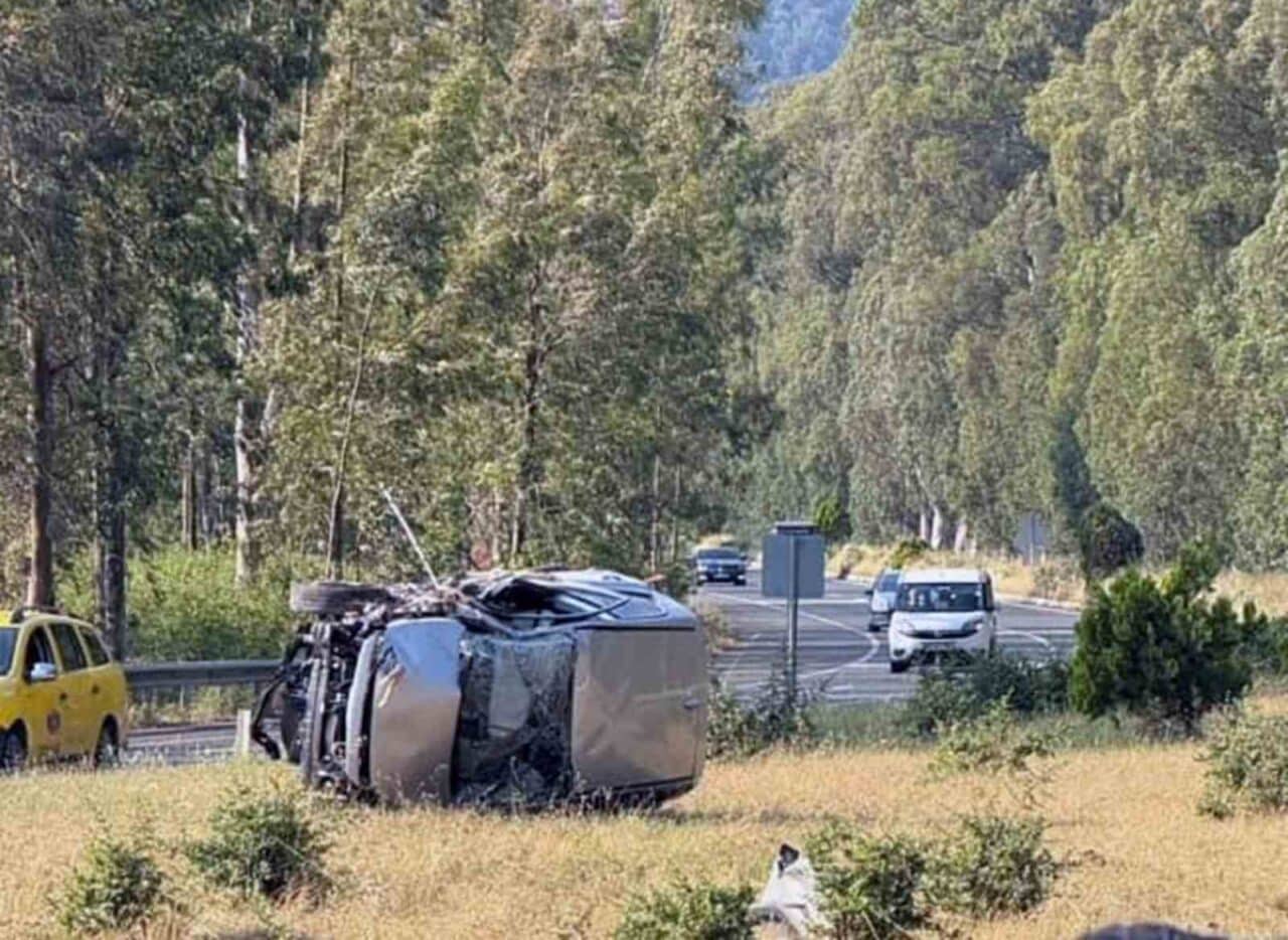 Muğla'nın Ula ilçesinde Gökova kavşağında meydana gelen trafik kazasında iki