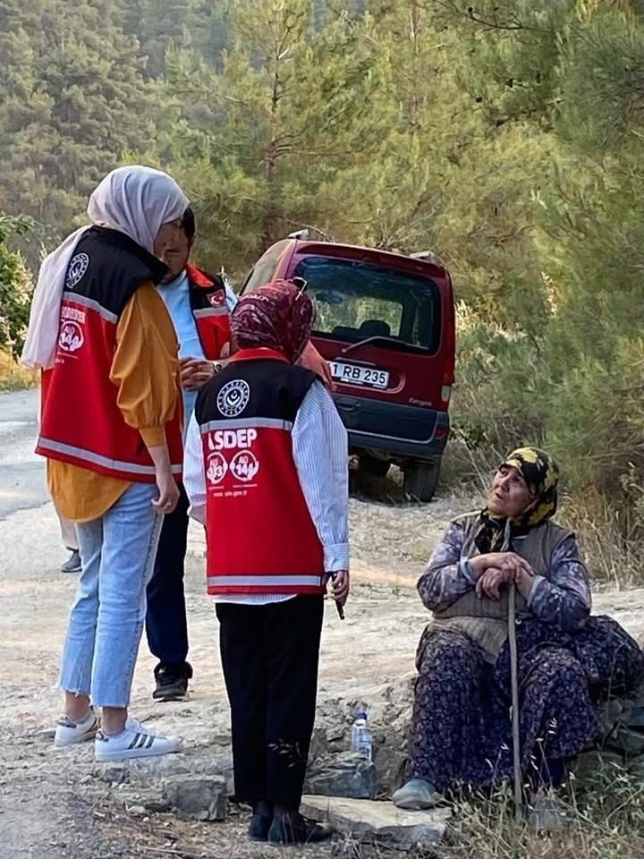 Bilecik Aile ve Sosyal Hizmetler İl Müdürlüğü, Gölpazarı'ndaki orman yangınından