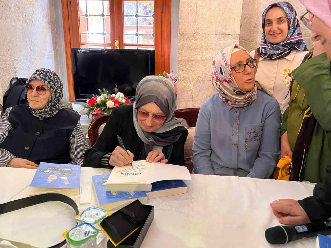 Dr. Gülsen Ataseven'in hayatı, "Gönüllülük Dünyasının Doktoru Gülsen Ataseven: Hayatı,