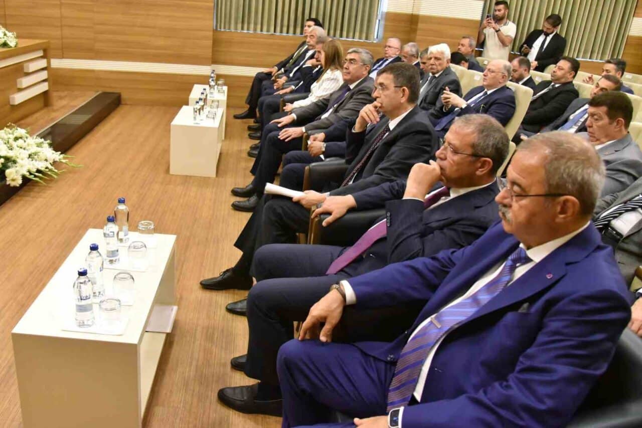 Gaziantep Sanayi Odası Başkanı Adnan Ünverdi, sanayicilerin taleplerini Cumhurbaşkanı Yardımcısı