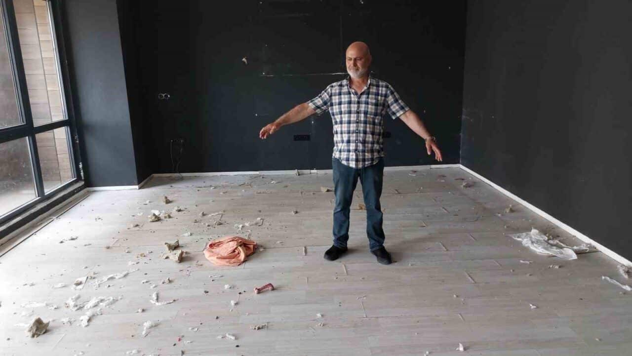 Almanya'dan Samsun'a dönen Süleyman Yalçınkaya, kiraya verdiği ofisinin kötü bir