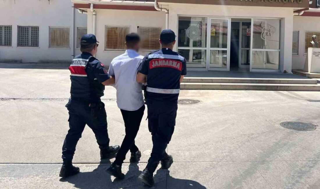 Aydın’ın Kuşadası'nda, hakkında 7 yıl 6 ay hapis cezası bulunan