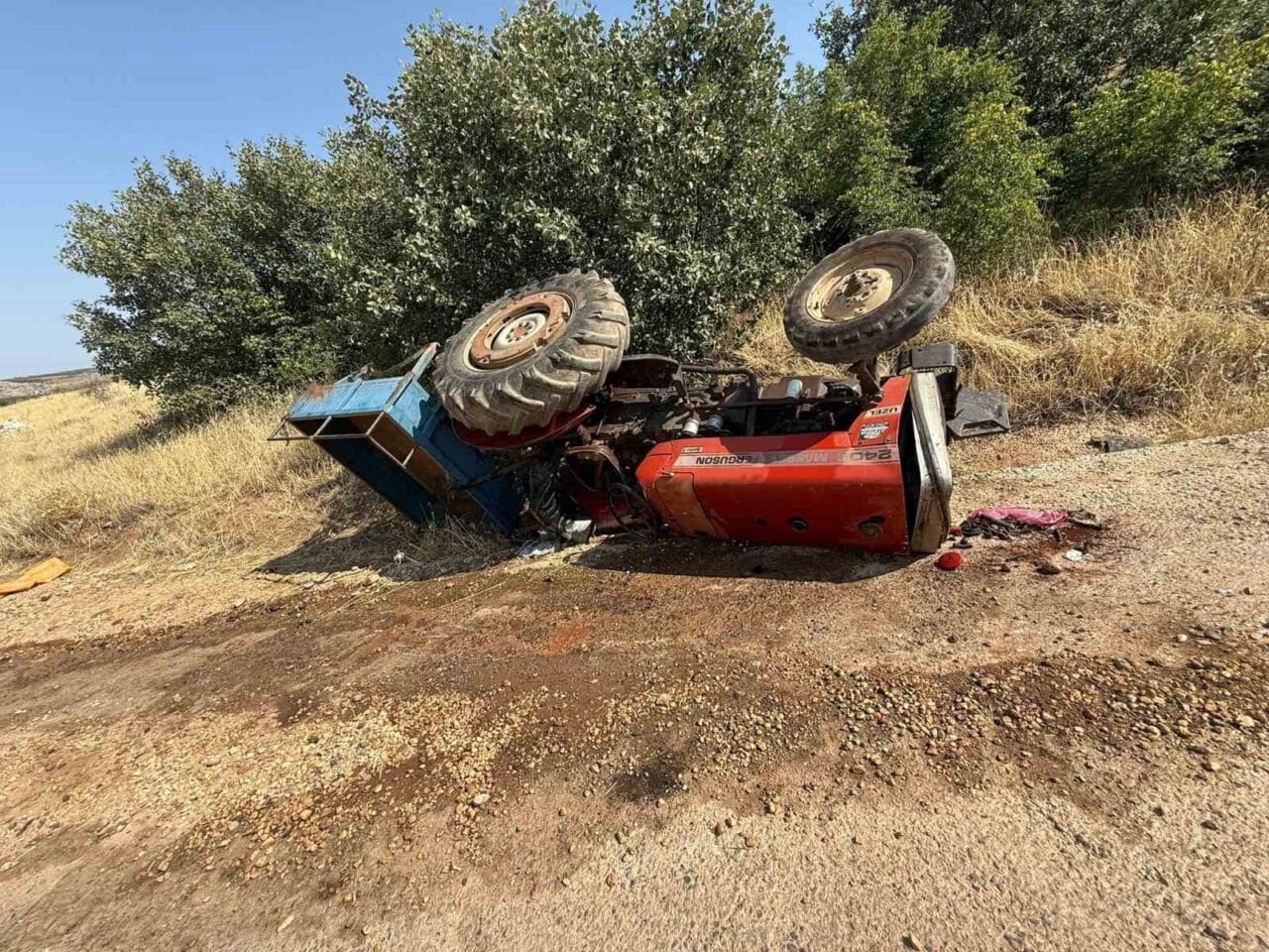 Şanlıurfa'nın Halfeti ilçesinde bir traktörün devrilmesi sonucu sürücü Metin B.