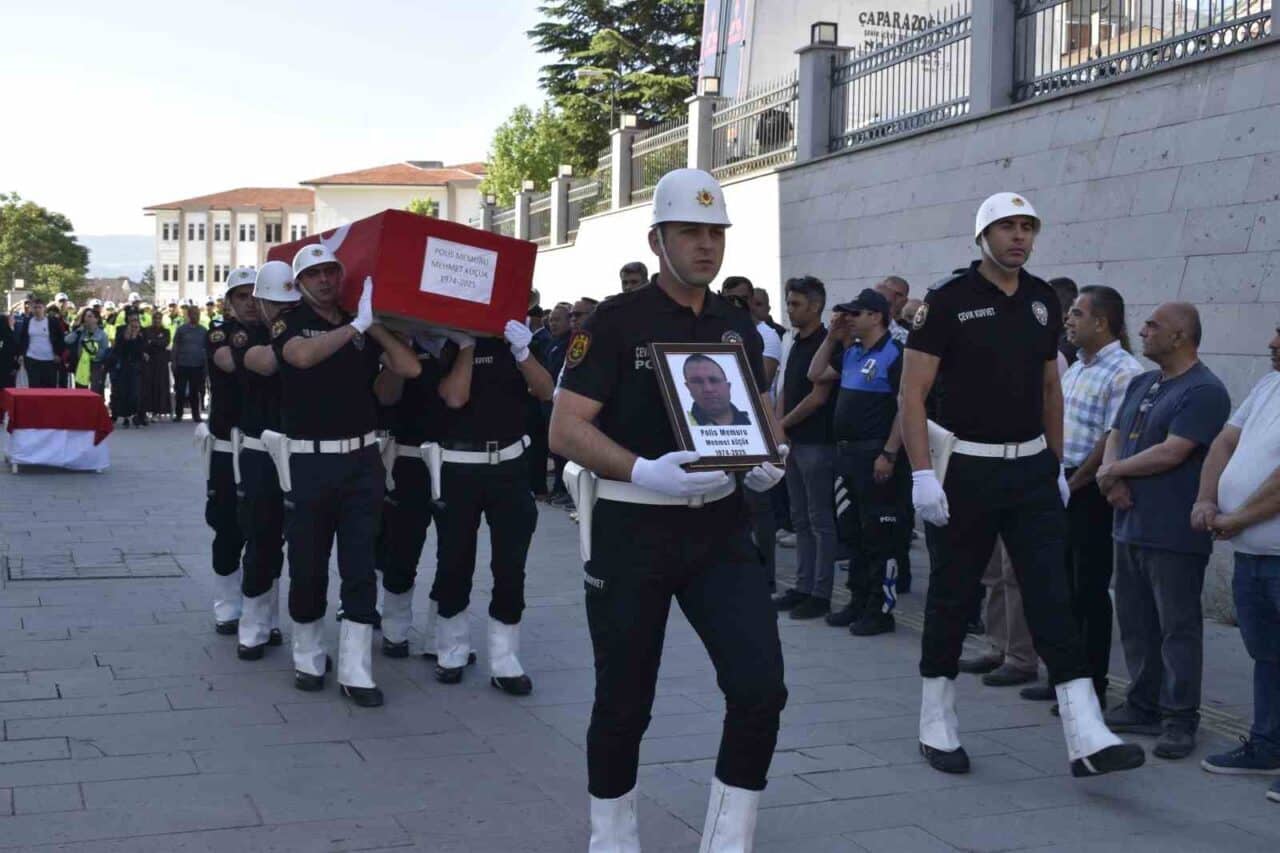 Kastamonu'nun Tosya ilçesinde görevli 51 yaşındaki polis memuru Mehmet Küçük,