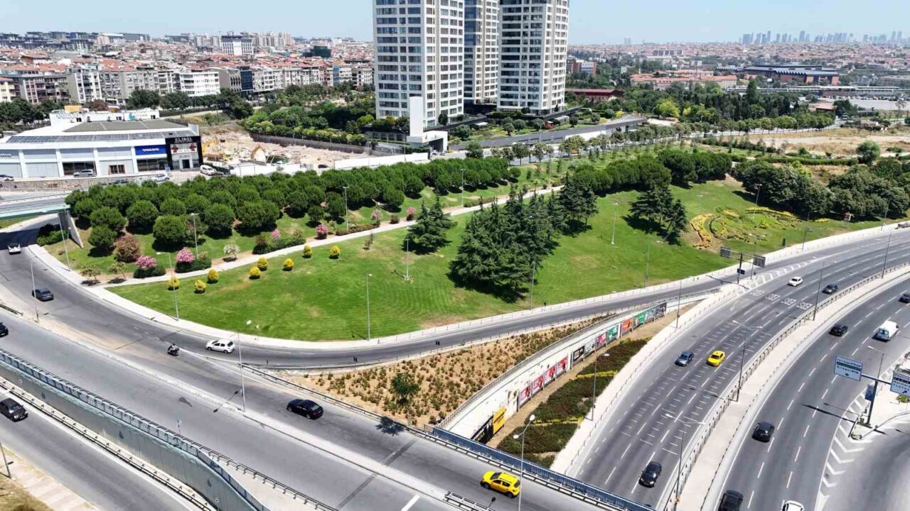Ulaştırma ve Altyapı Bakanı Abdulkadir Uraloğlu, İstanbul Büyükşehir Belediyesi'nin AB'den