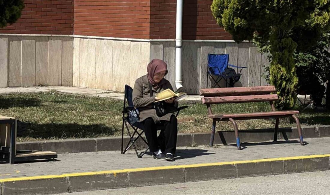 Bolu'da Yükseköğretim Kurumları Sınavı'nın ikinci oturumu olan Alan Yeterlilik Testi